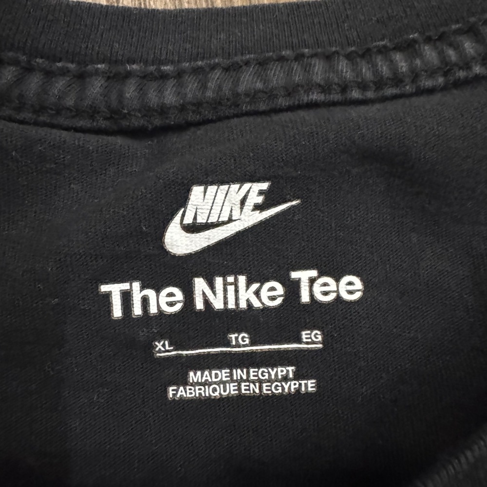 Nike Sportswear Standard Issue Coffee Bean Daily Routine T-Shirt Black DX1075 XL - Picture 4 of 4